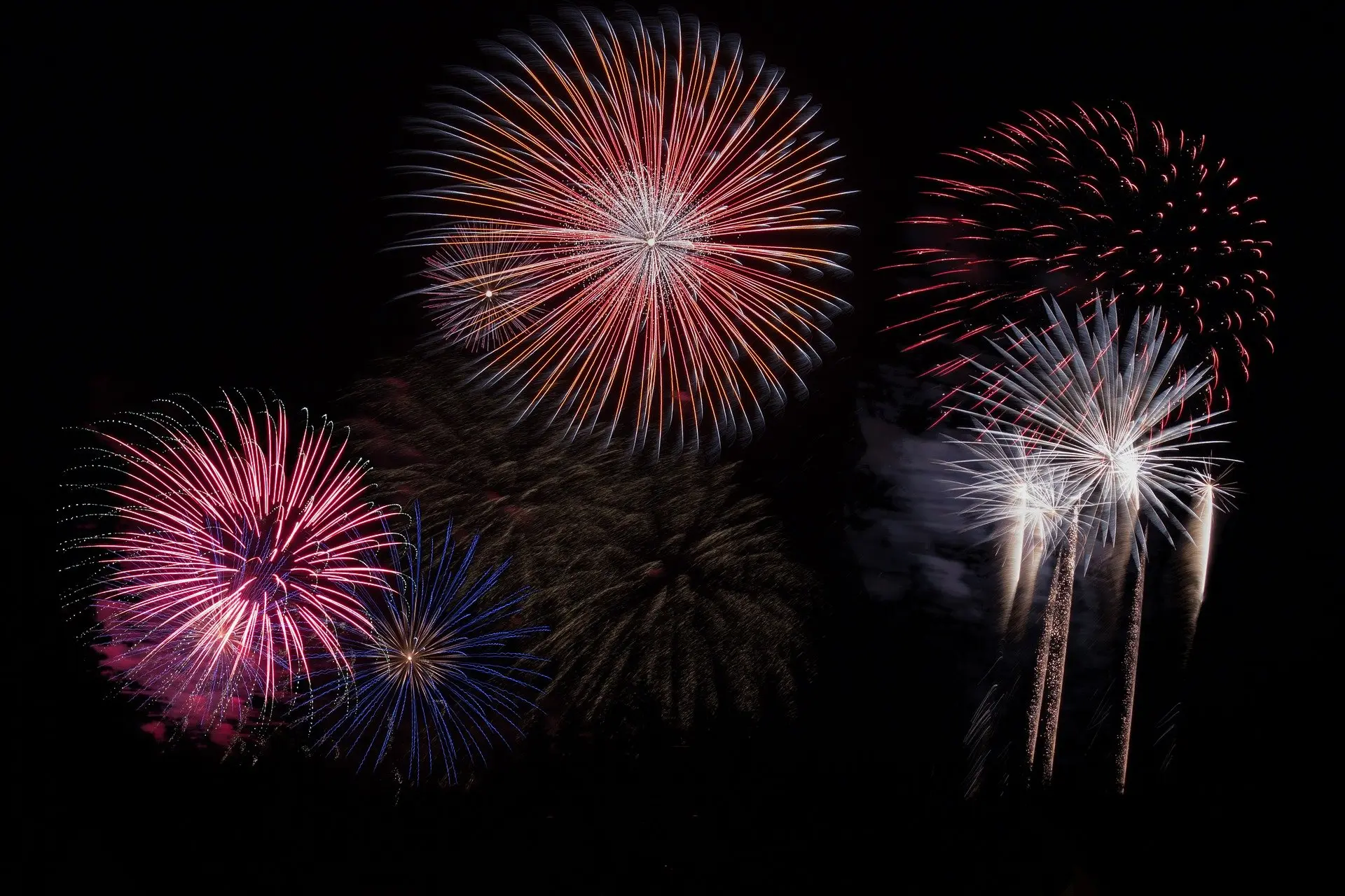fireworks 879461_1920