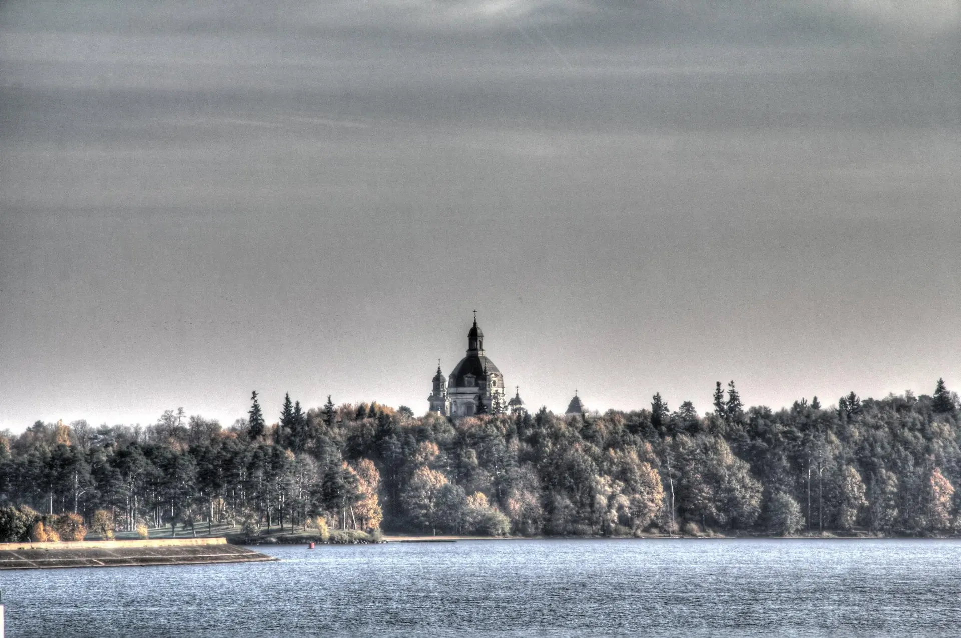 Kaunas prie Pažaislio
