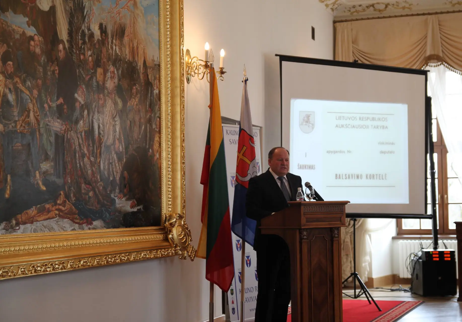 Į Raudondvarį sugrįžo Steponas Batoras