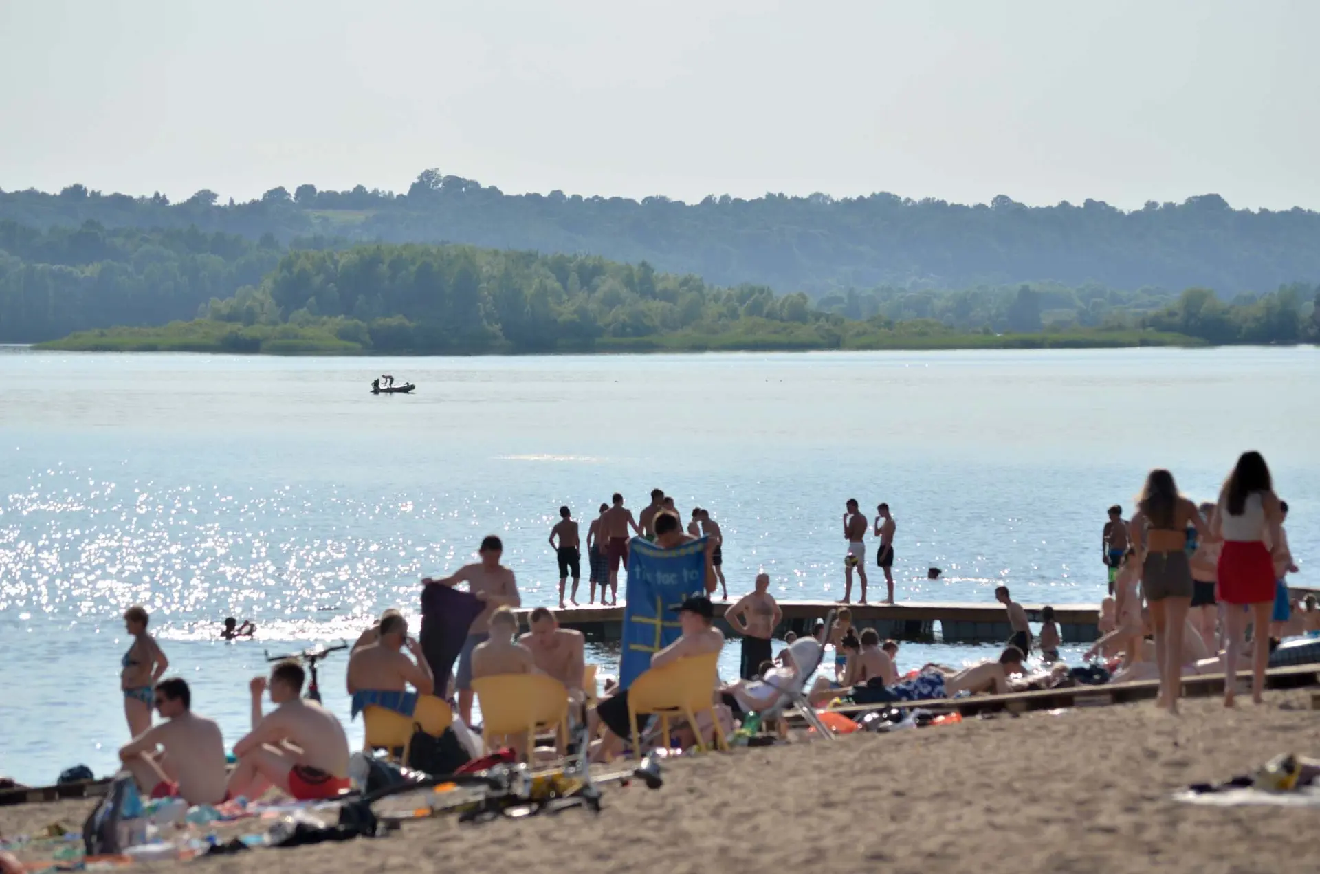 Kauniečiai vėsinasi Lampėdžių karjere-1