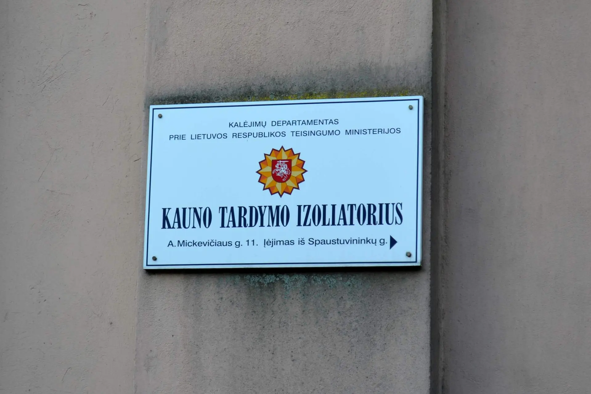 Spec. tarnybos atskubėjo į Kauno tardymo izoliatorių