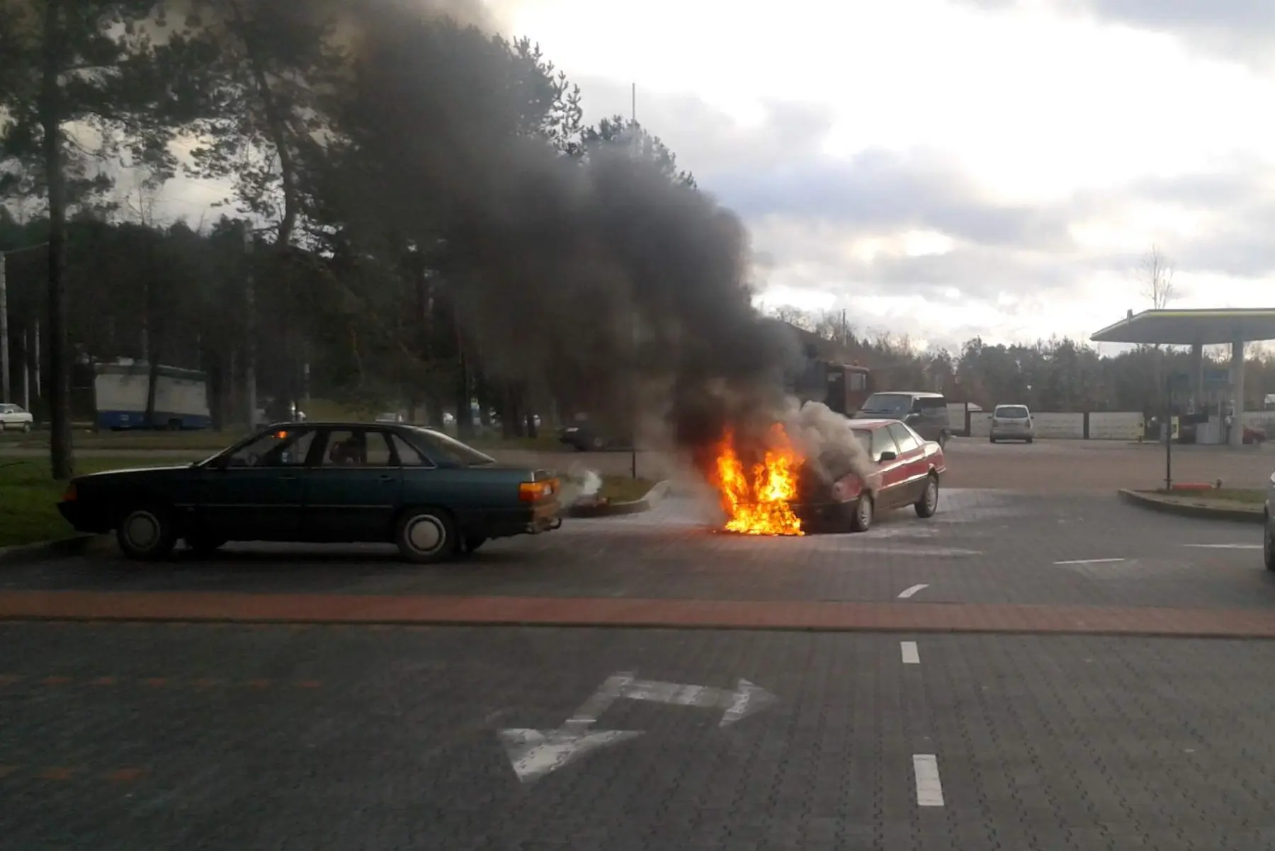 Automobilio "Audi" gaisras Petrašiūnuose