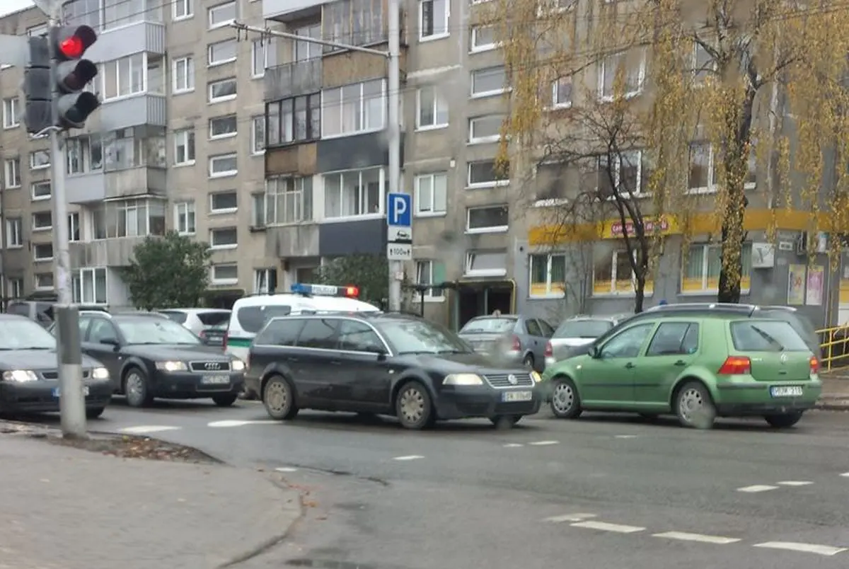 Partrenkta mergaitė