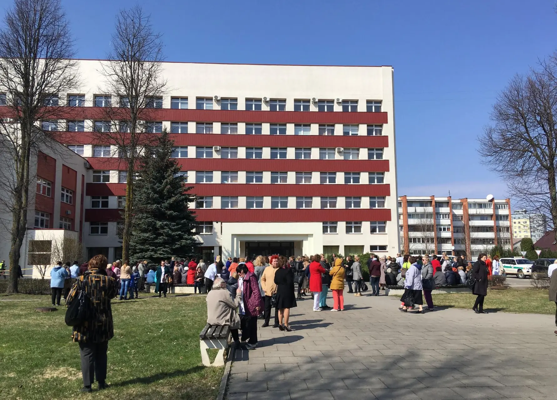 Evakuota Kalniečių poliklinika