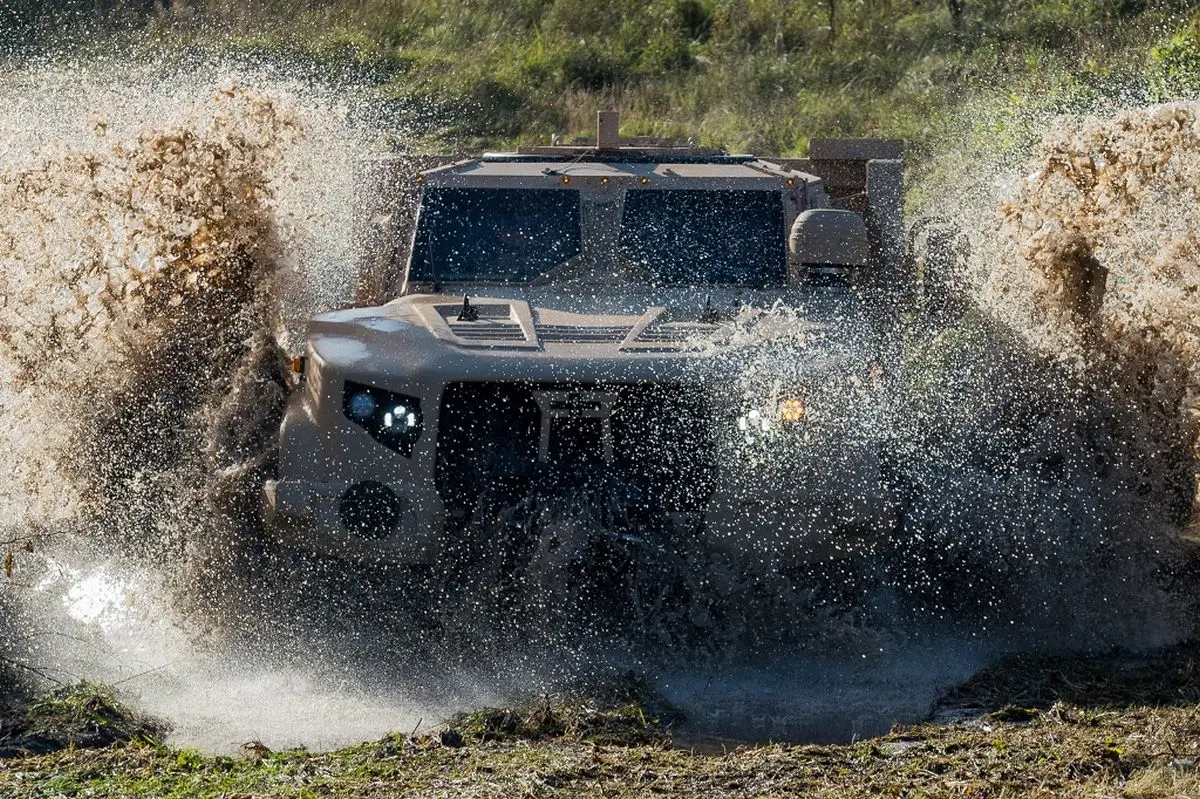 Lietuvos kariuomenė perka visureigius JLTV