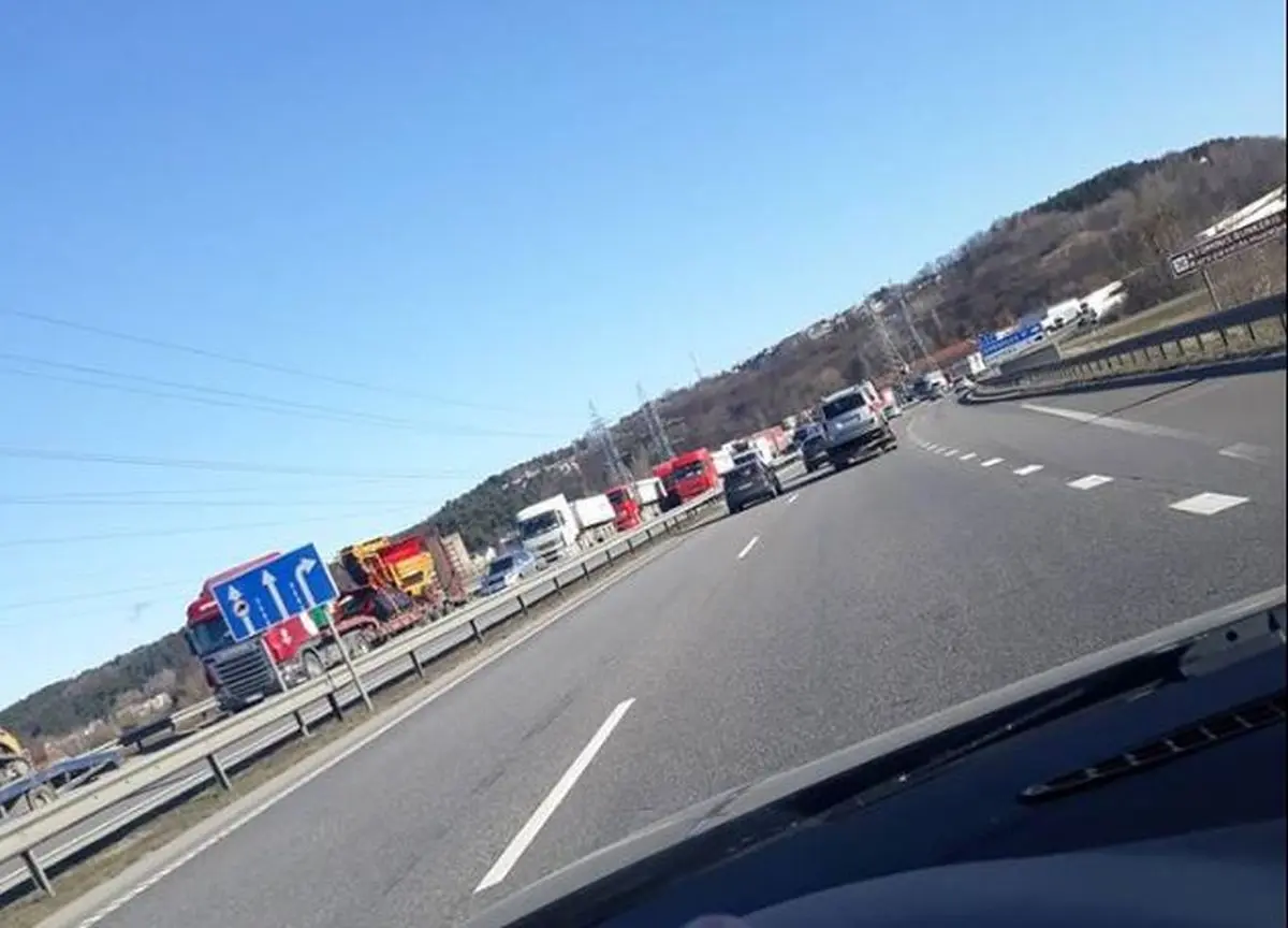 Spūstis Vakariniame aplinkkelyje