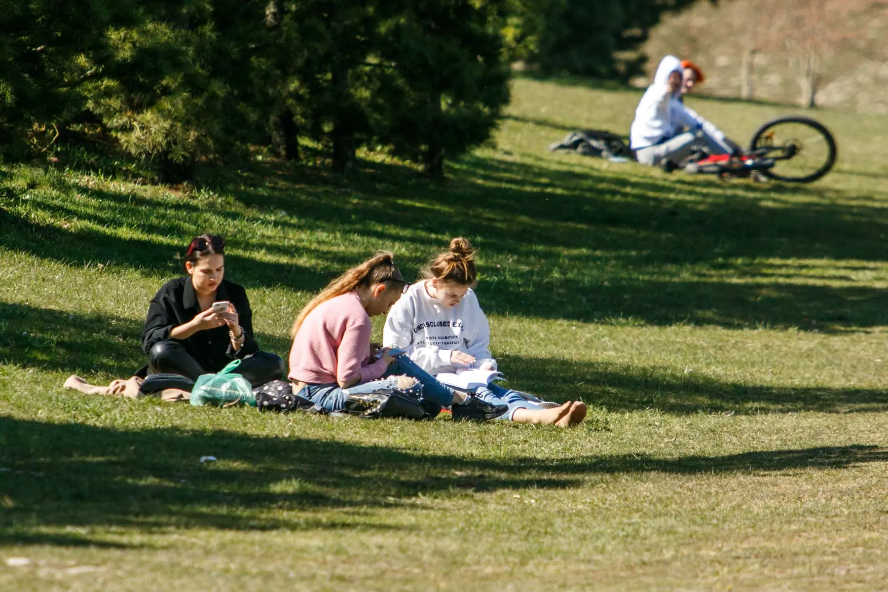 Pavasario šiluma užplūdo miestą