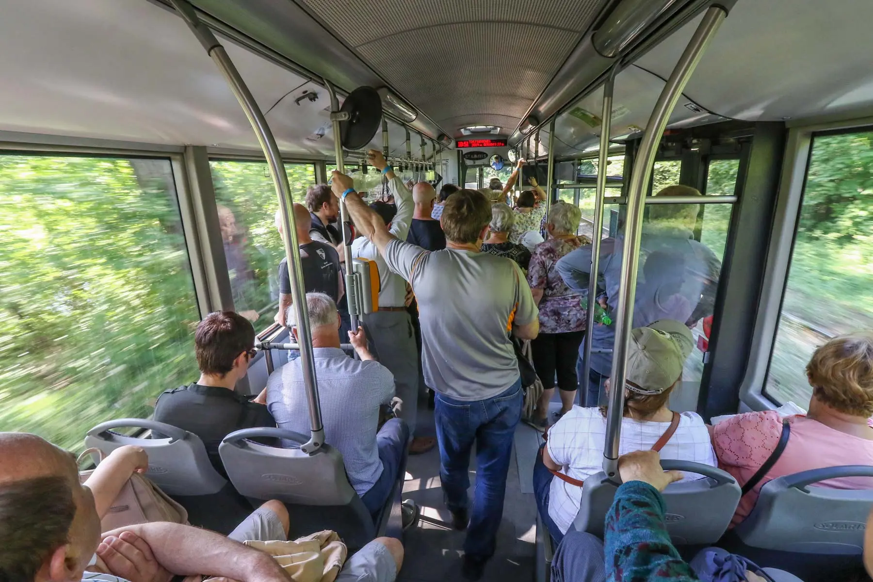 Troleibusas, autobusas, viešasis transportas, keleiviai