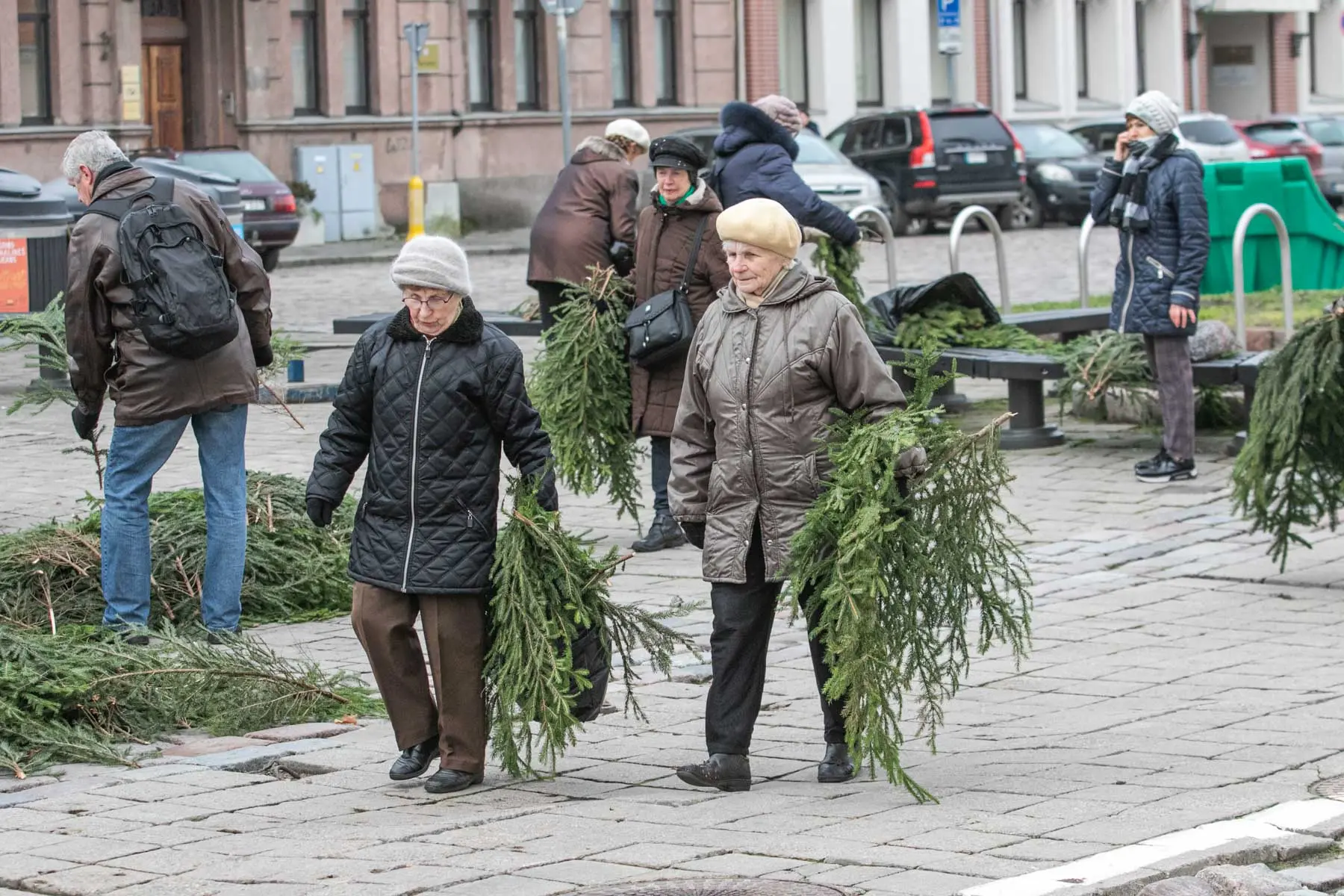 Eglišakių dalybos