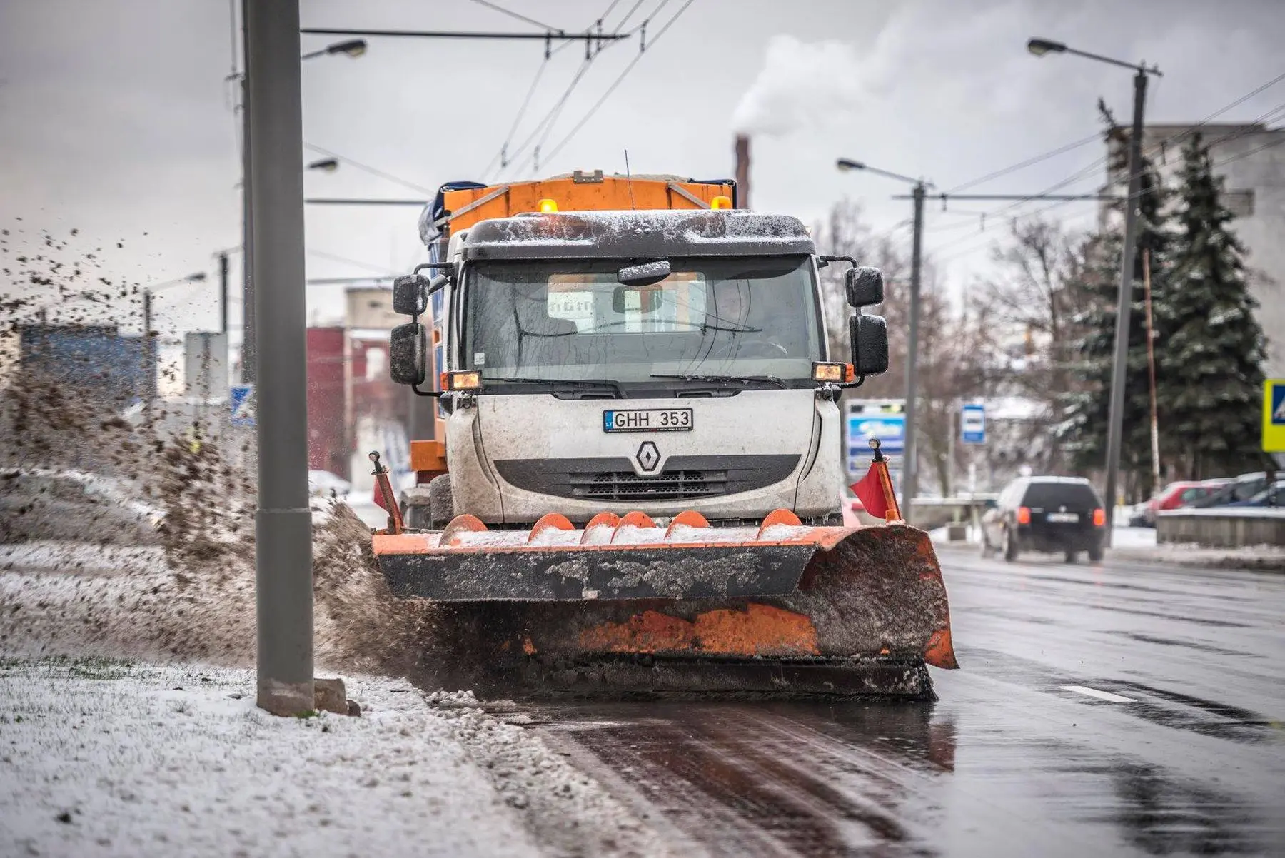 Kelininkai gatvių barstymas