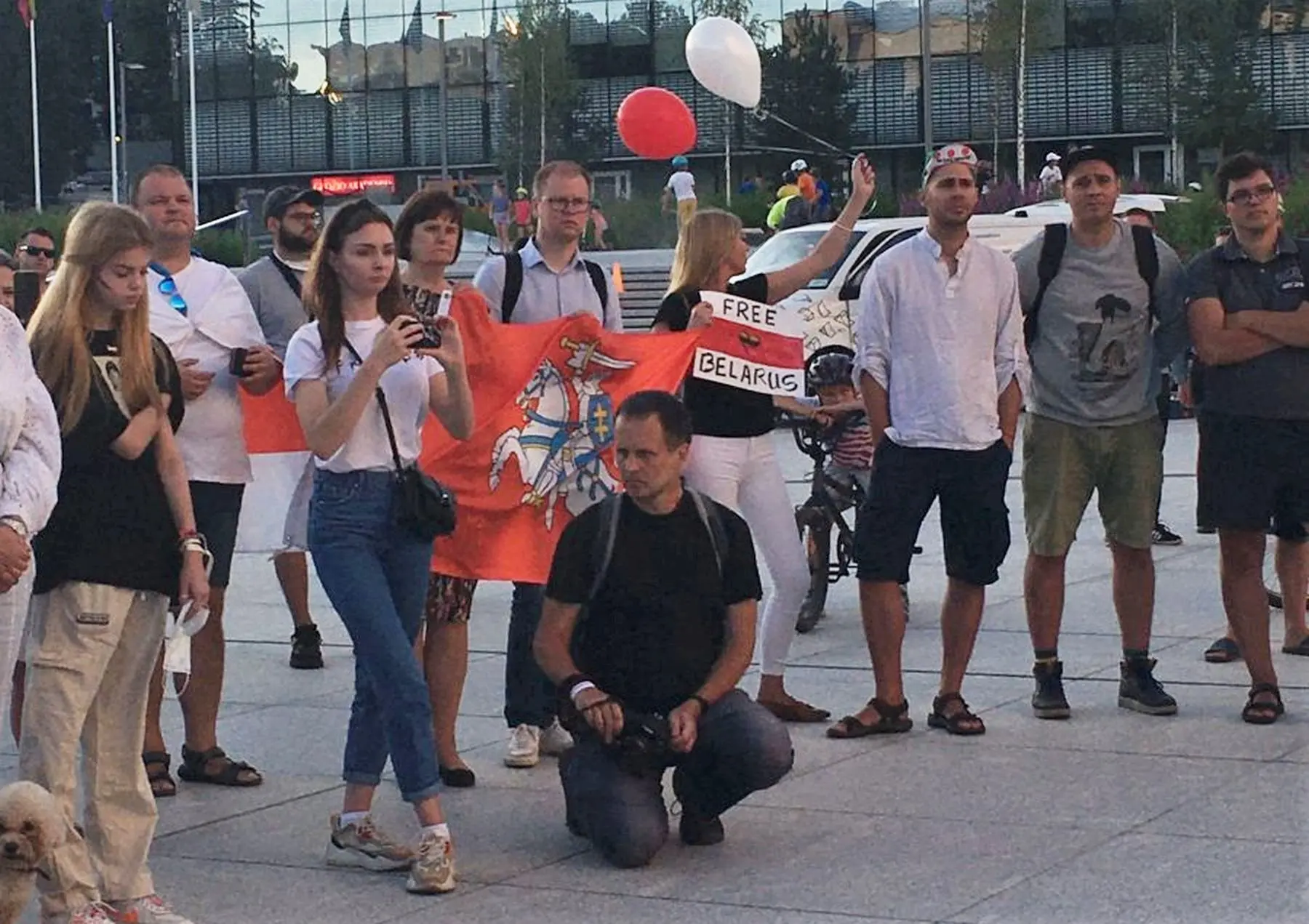 Vienybės aikštėje kauniečiai išreiškė palaikymą Baltarusijos protestuotojams