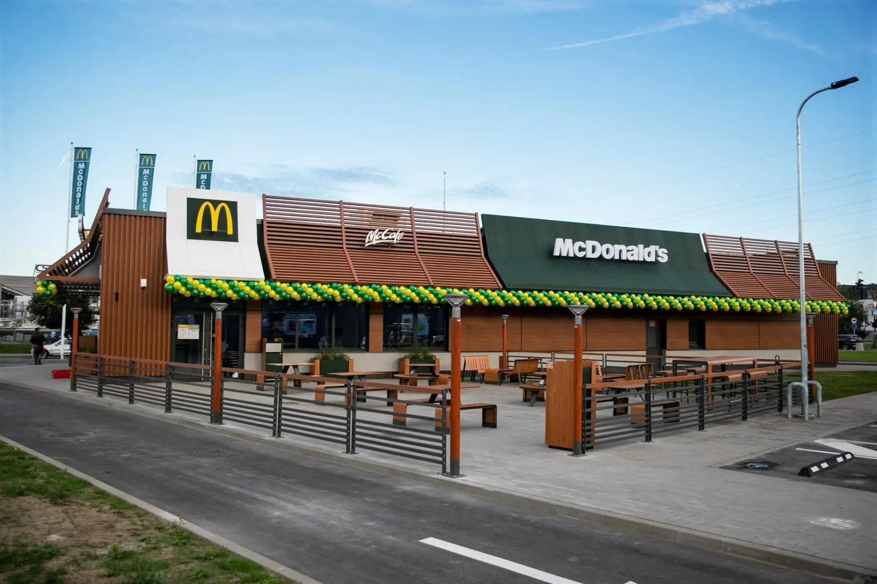 Prie „Megos“ atidarytas naujas „McDonald's“