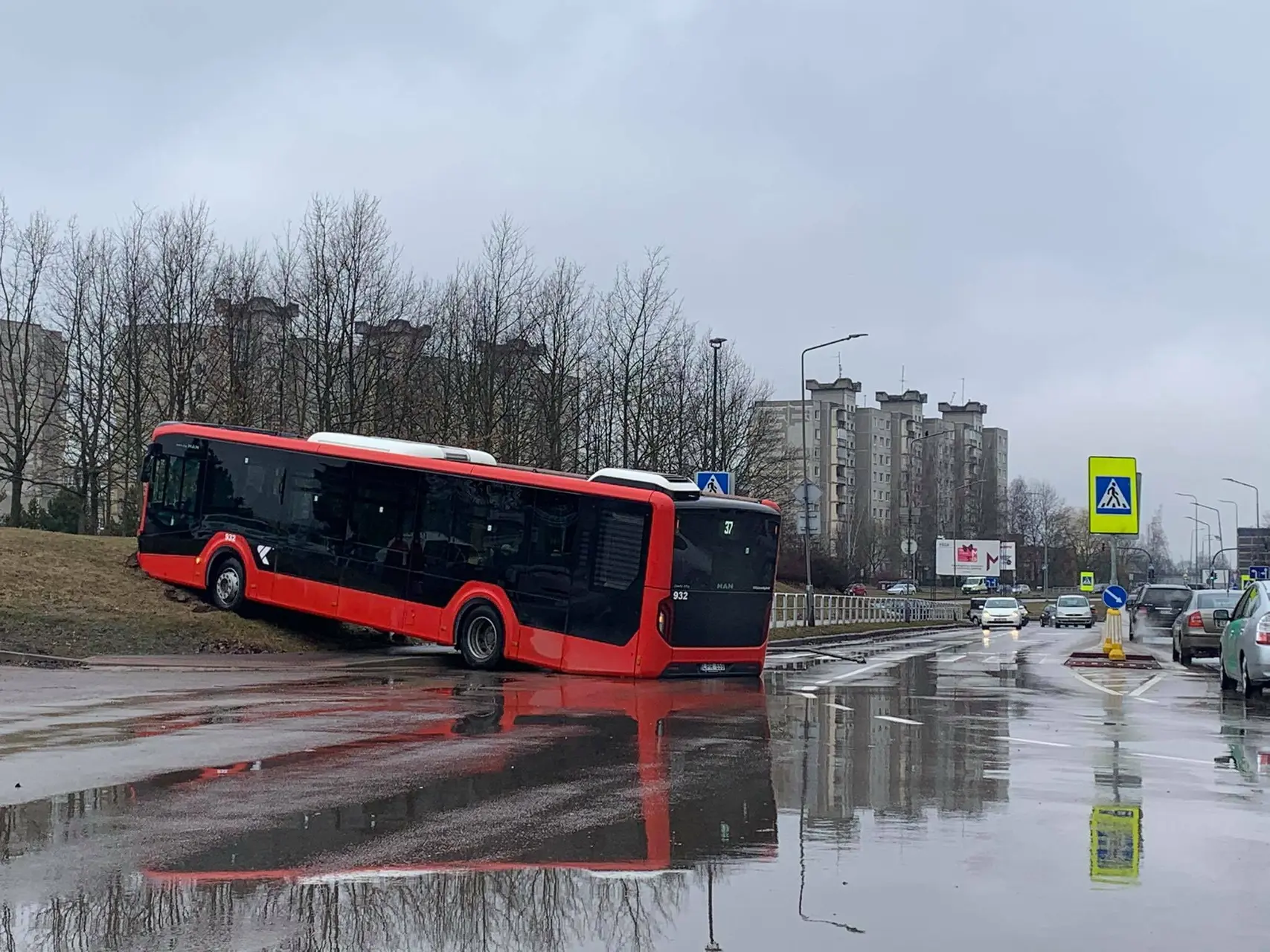 Autobuso avarija
