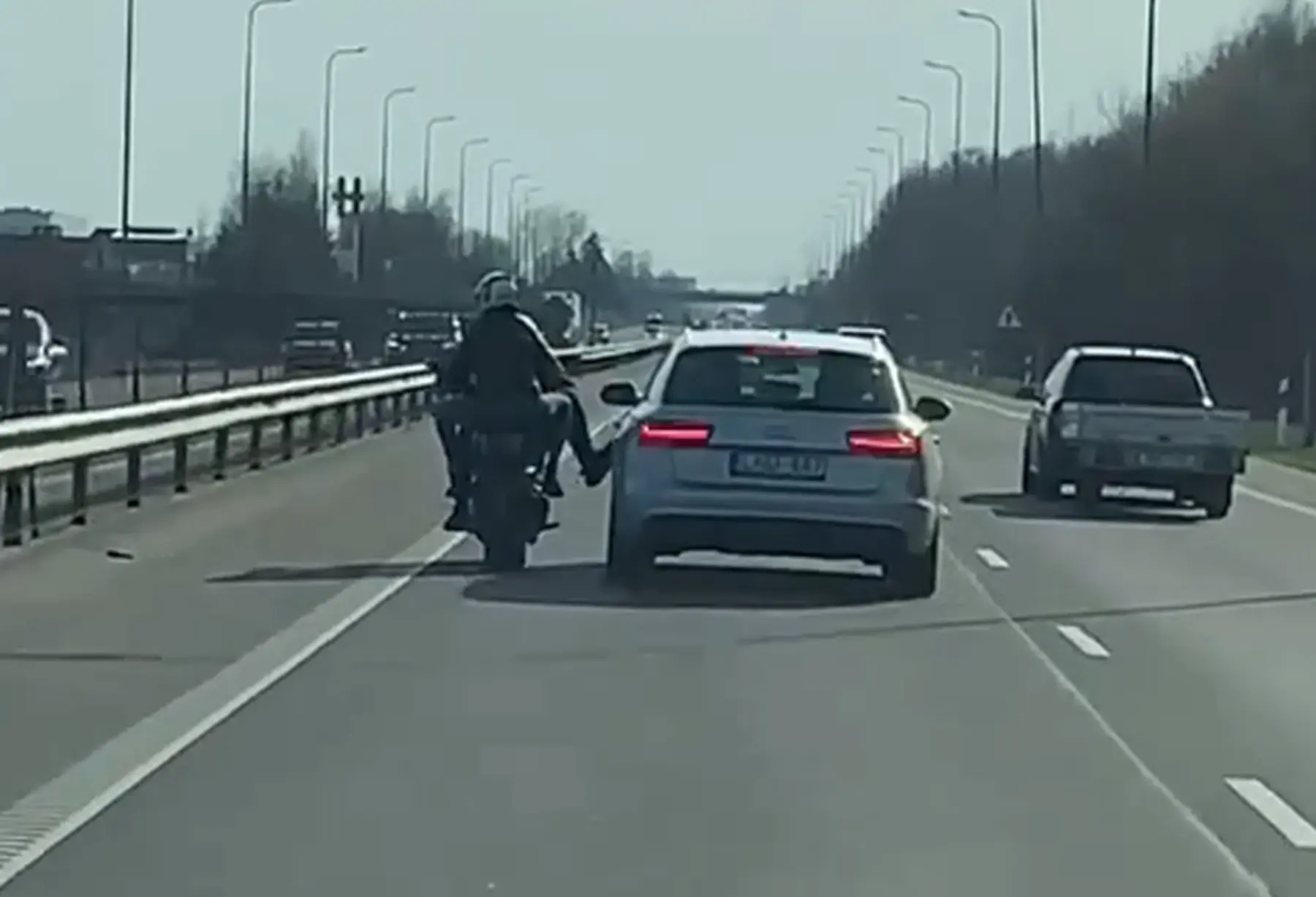 Motociklo ir audi dvikova