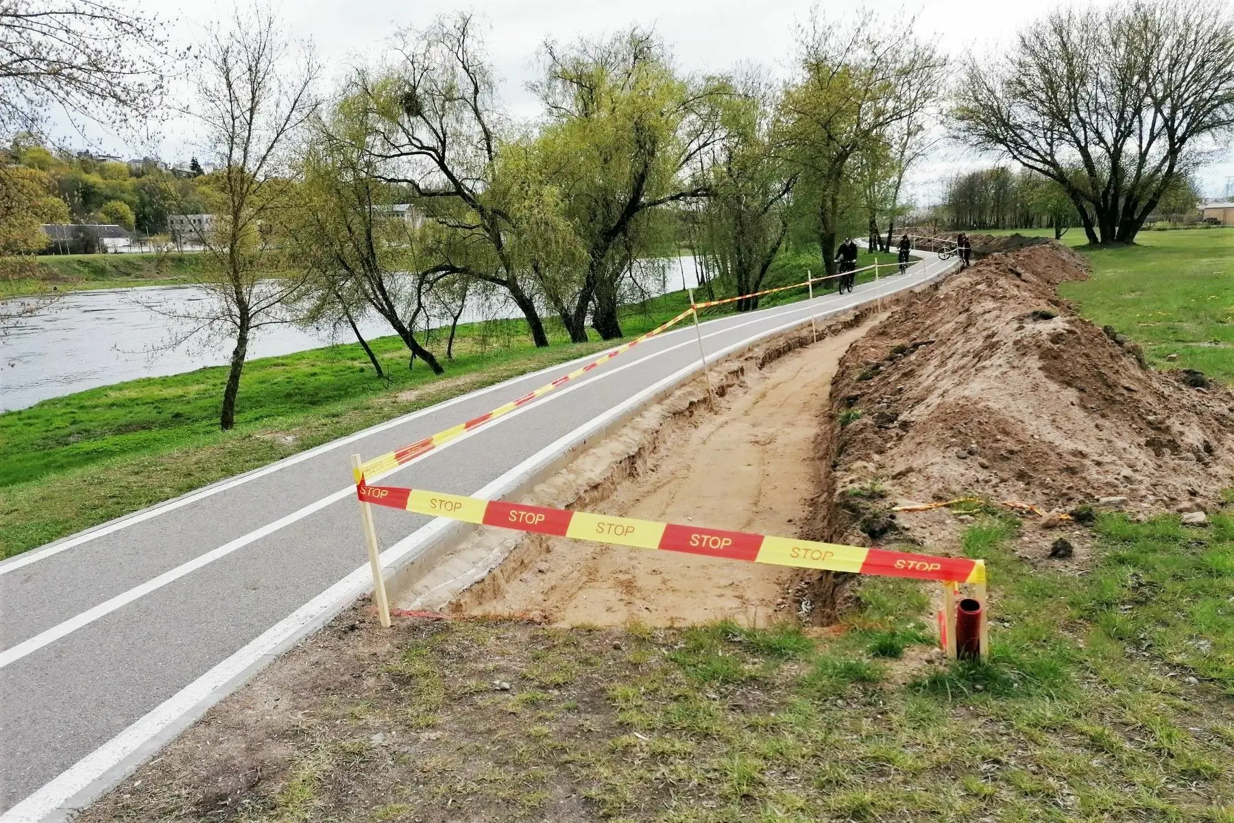 Darbai Neries krantinės parke