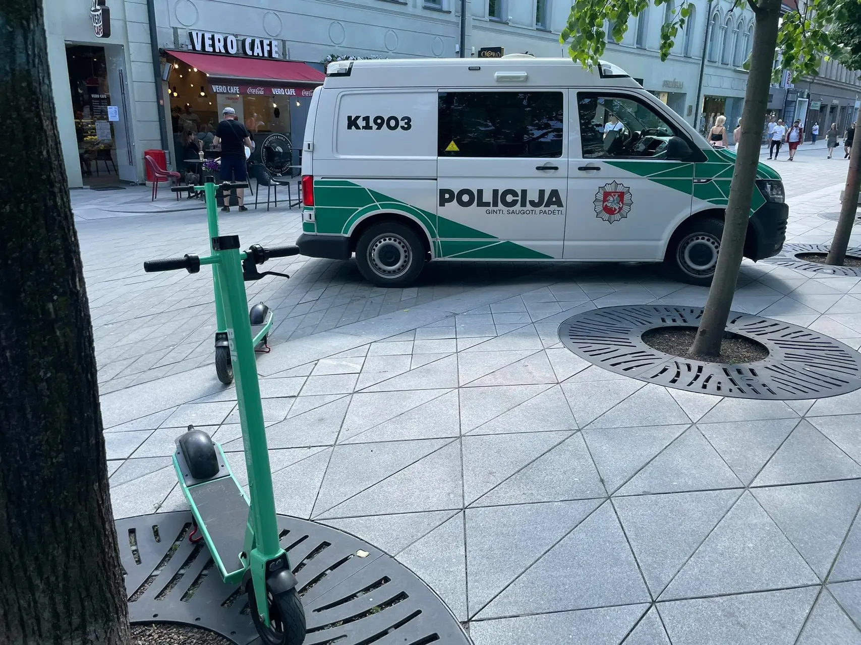 Laisvės alėjoje paspirtuku partrenktas mažametis