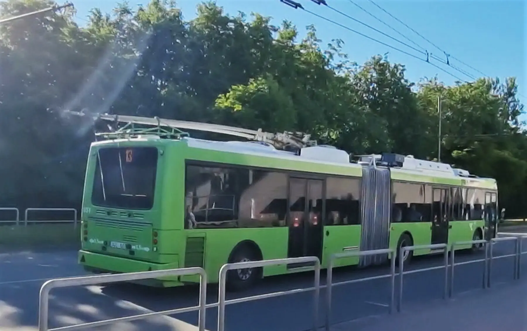 Troleibusas Kaune važiuoja be ūsų