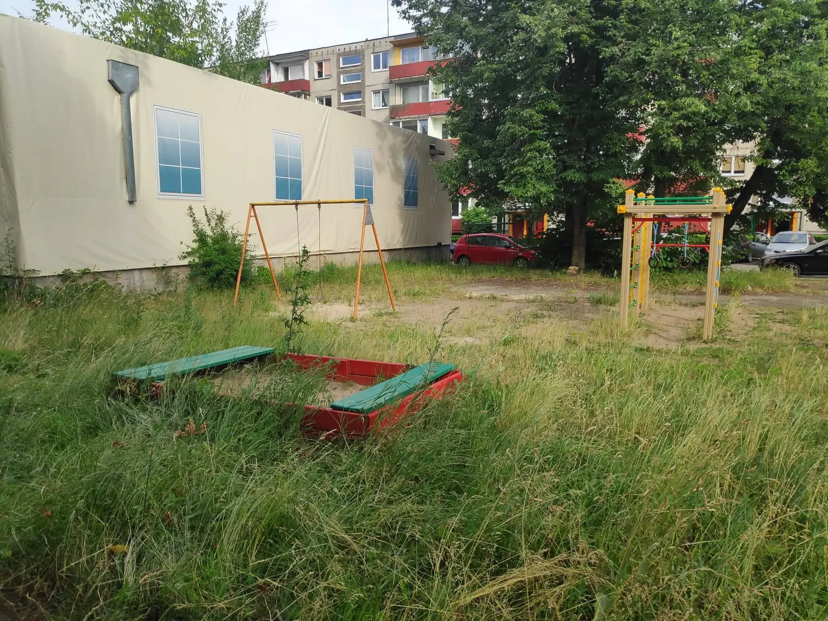 Apaugusi žaidimų aikštelė