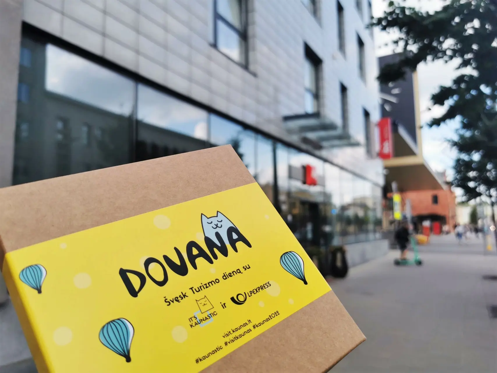 Dovana, nakvynė Kauno viešbučiuose