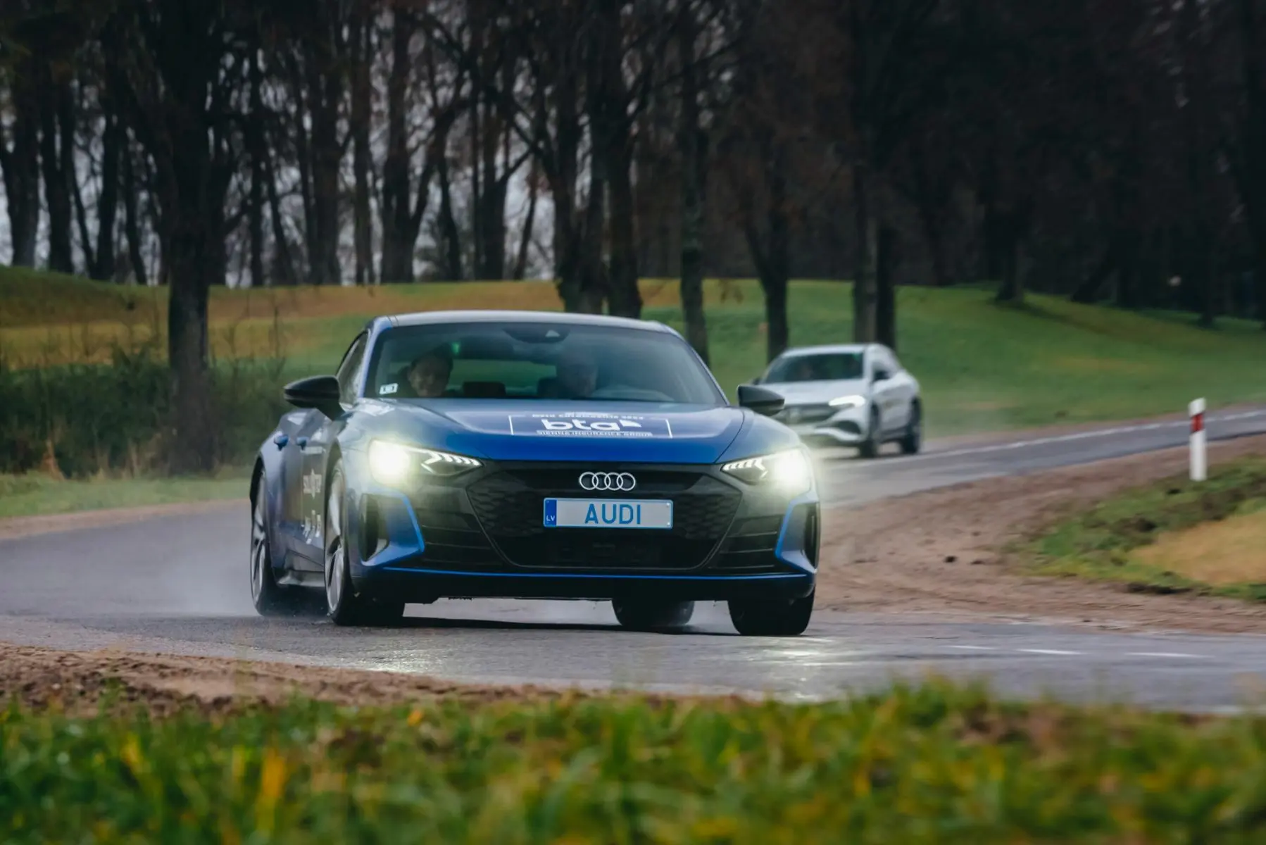 Metų automobilis