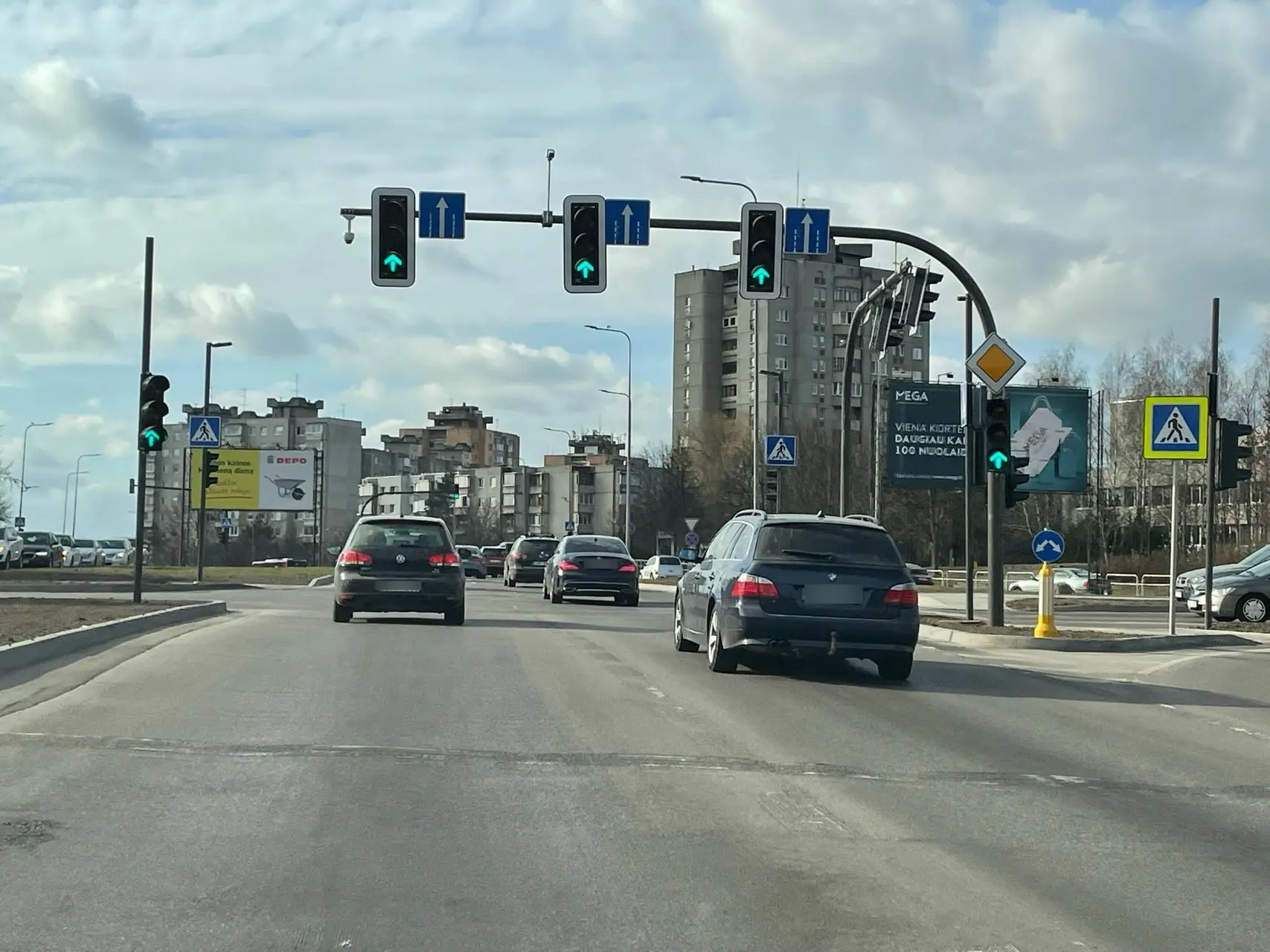Baltų pr. ir Rasytės gatvės sankryža