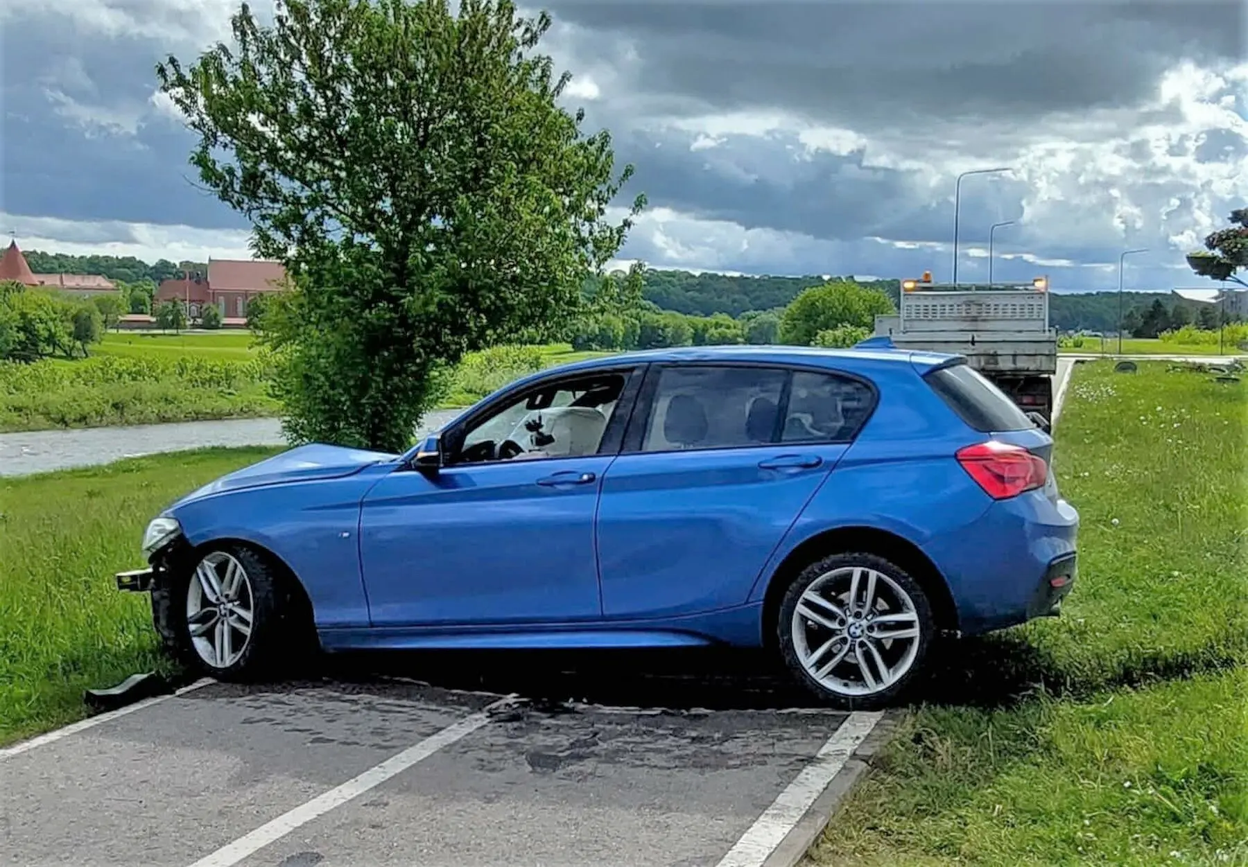 „BMW“ nori būti dviračiu Brastos gatvėje