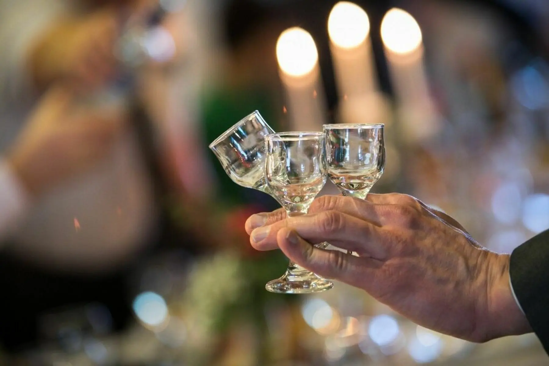 alkoholis, degtinė