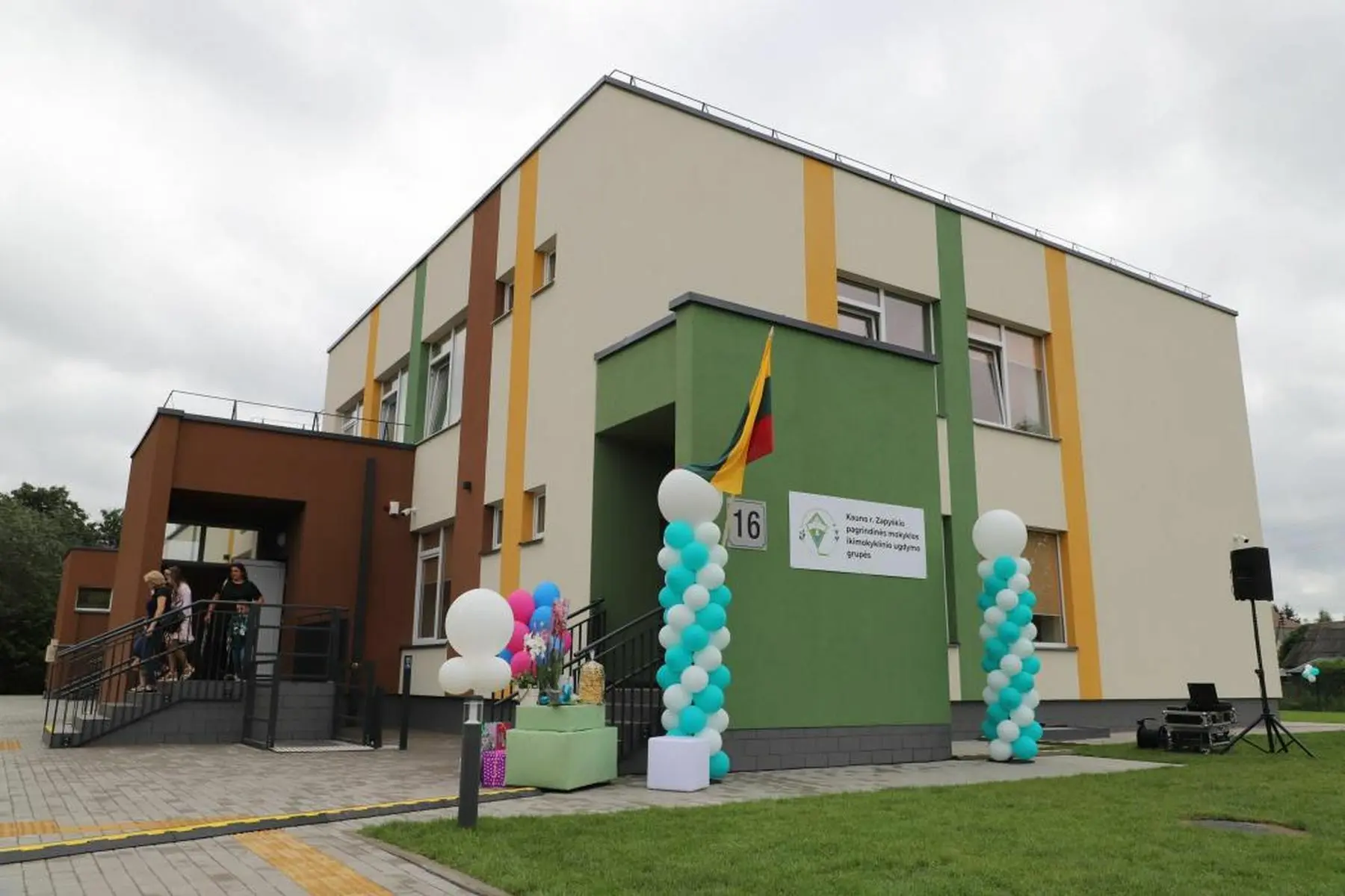 Duris atvėrė Zapyškio pagrindinės mokyklos ikimokyklinių ugdymo grupių pastatas / KRS nuotr.