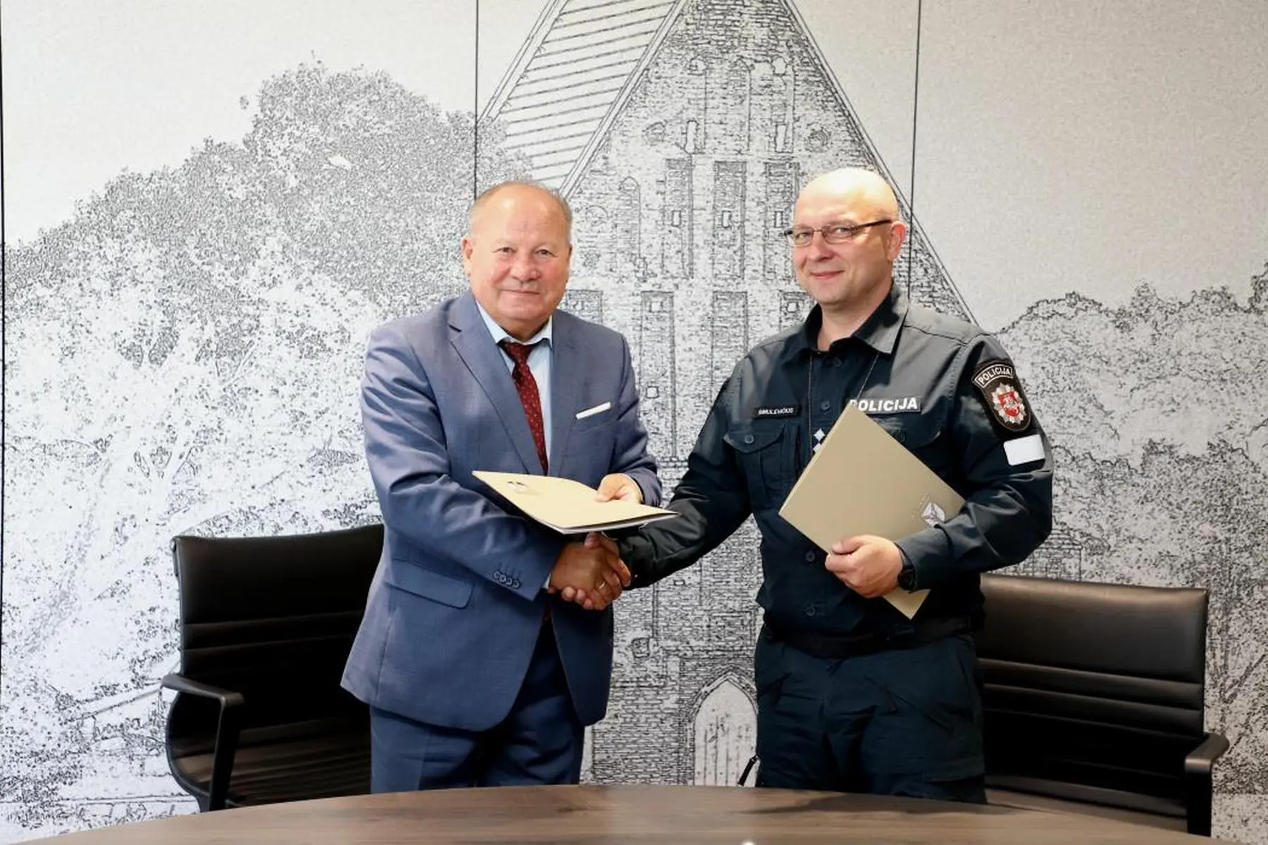Valerijus Makūnas ir Robertas Šimulevičius