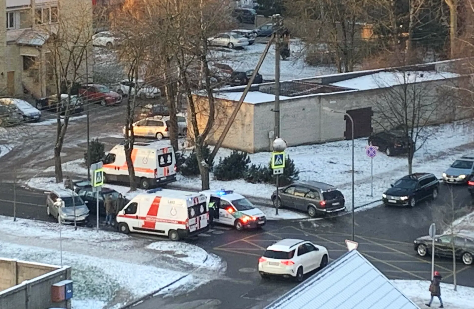 Avarija J. Basanavičiaus alėjoje