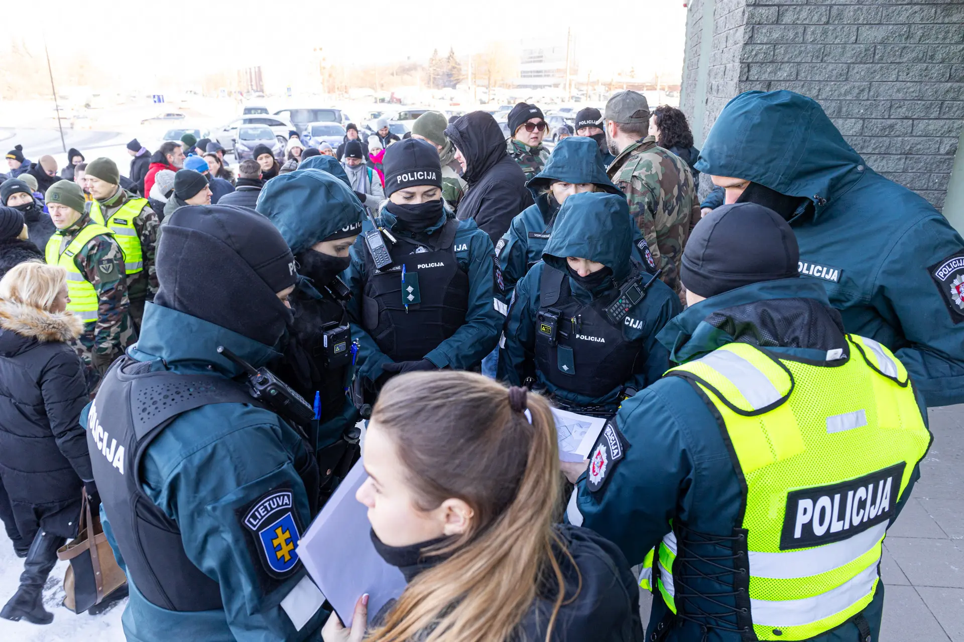 Savanoriai buriasi ieškoti dingusios mergaitės