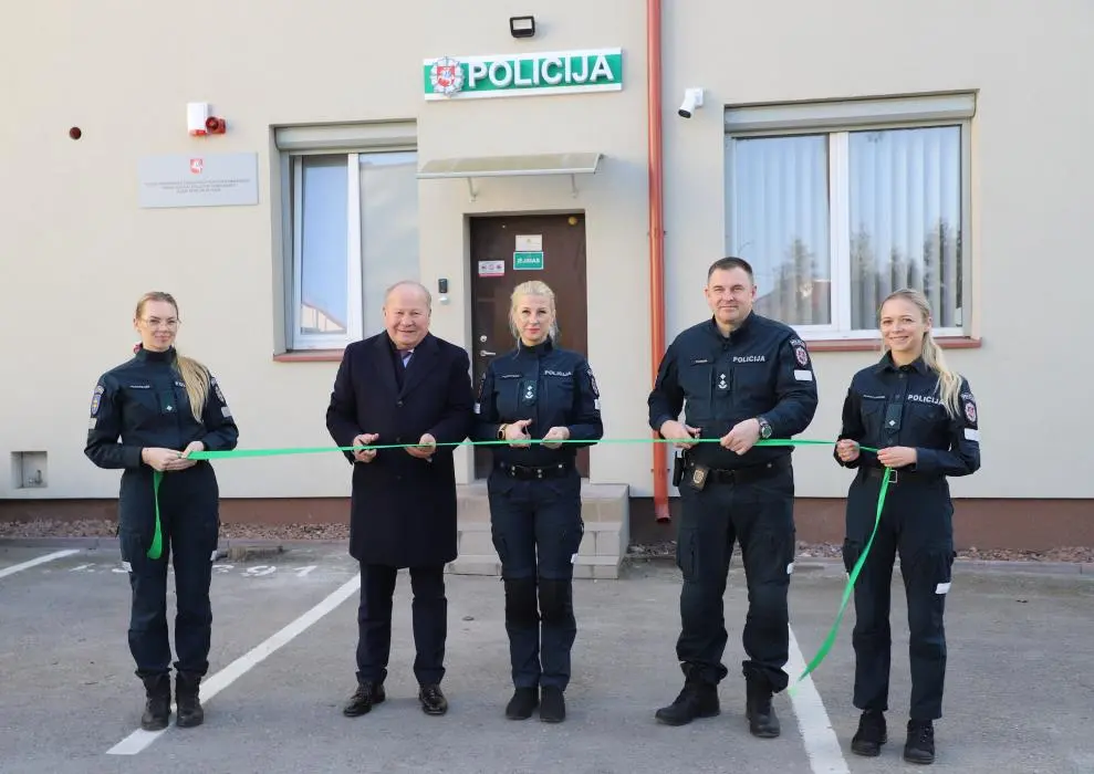 Duris atvėrė atsinaujinusi policijos nuovada / KRS nuotr.