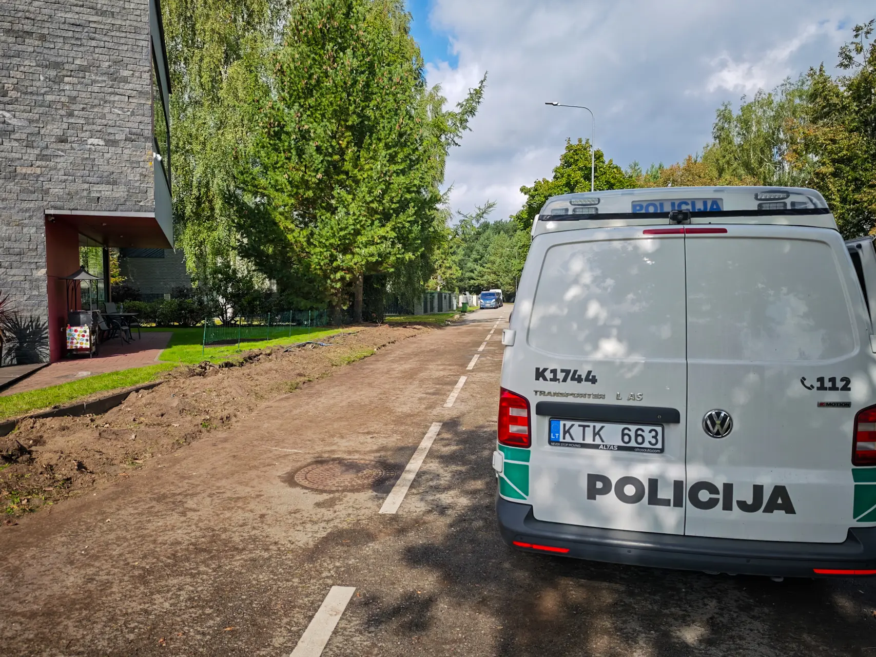 Išpjautos tujos Vičiūnuose
