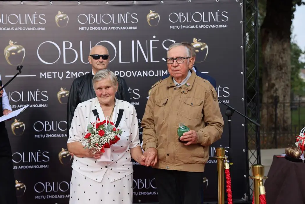 „Obuolinės“