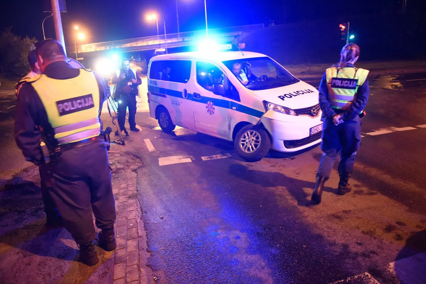 Policija