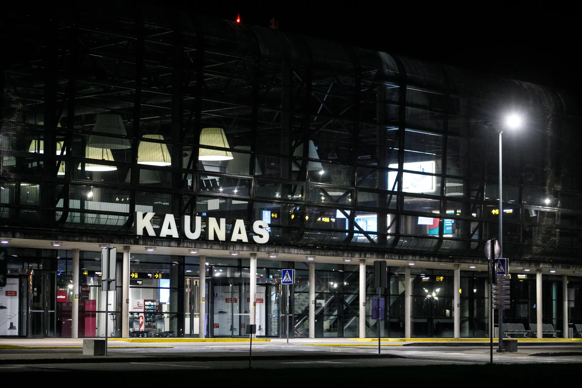 Kauno oro uostas vakare