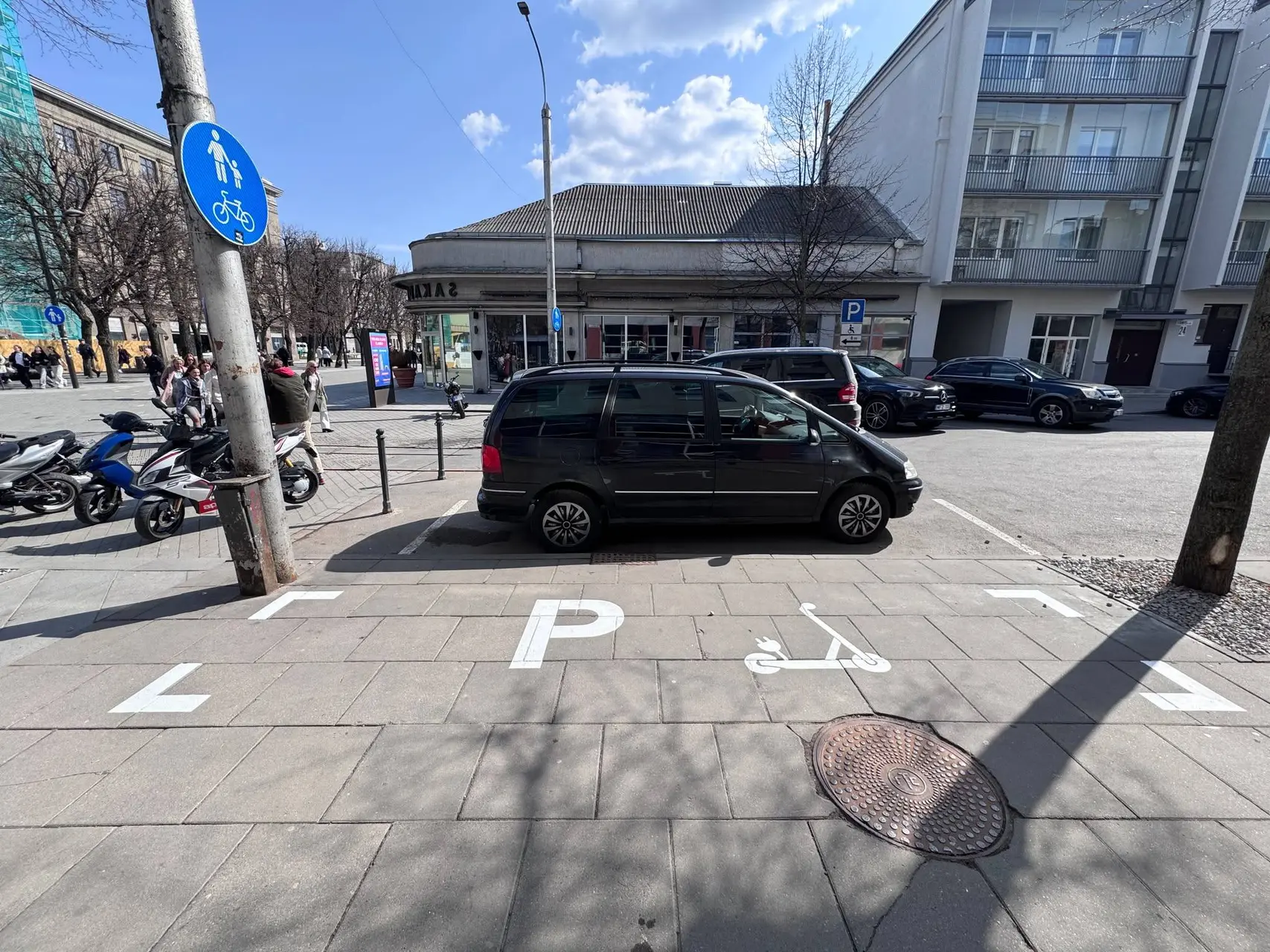 Mikrojudumo priemonių parkavimo vieta I. Kanto gatvėje