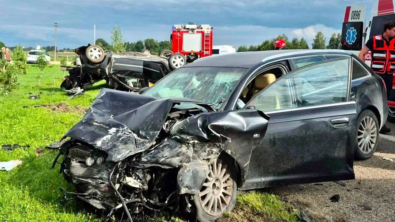 Abromiškėse per avariją žuvo žmogus