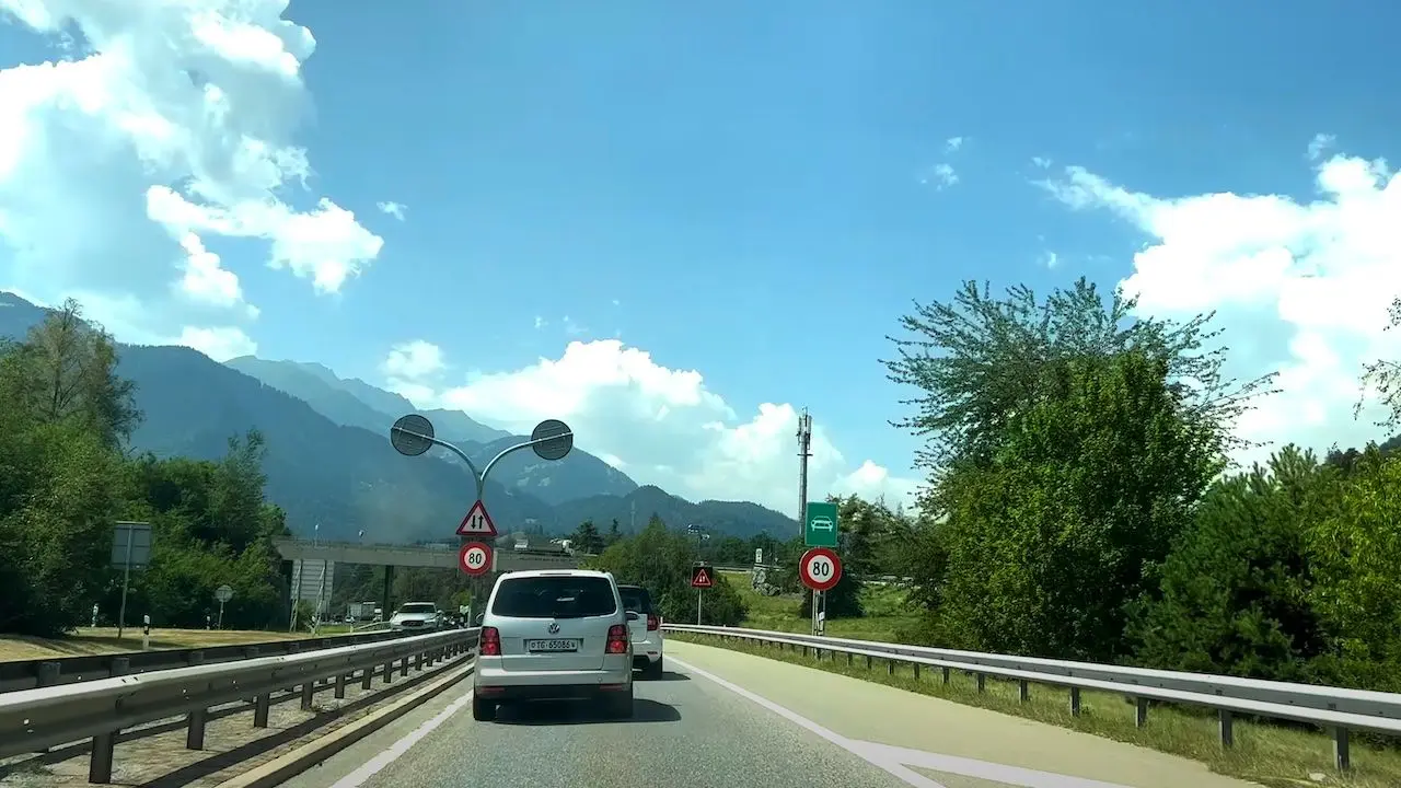 file gotthardtunnel verkeer naar italie