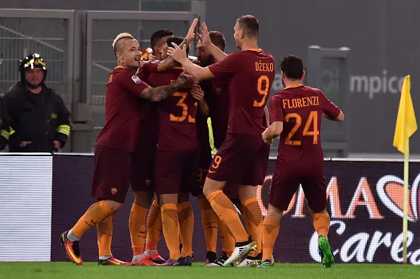 esultanza gruppo roma palermo