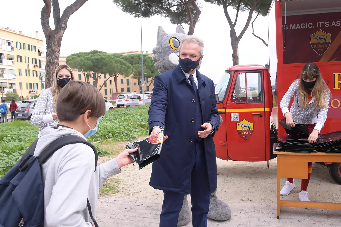 11967413 small