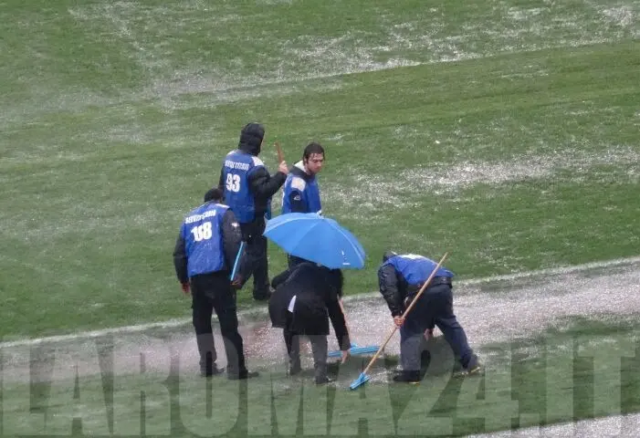 addetti drenano campo2 roma parma 2 2 14