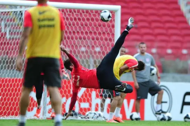 alisson gol 2