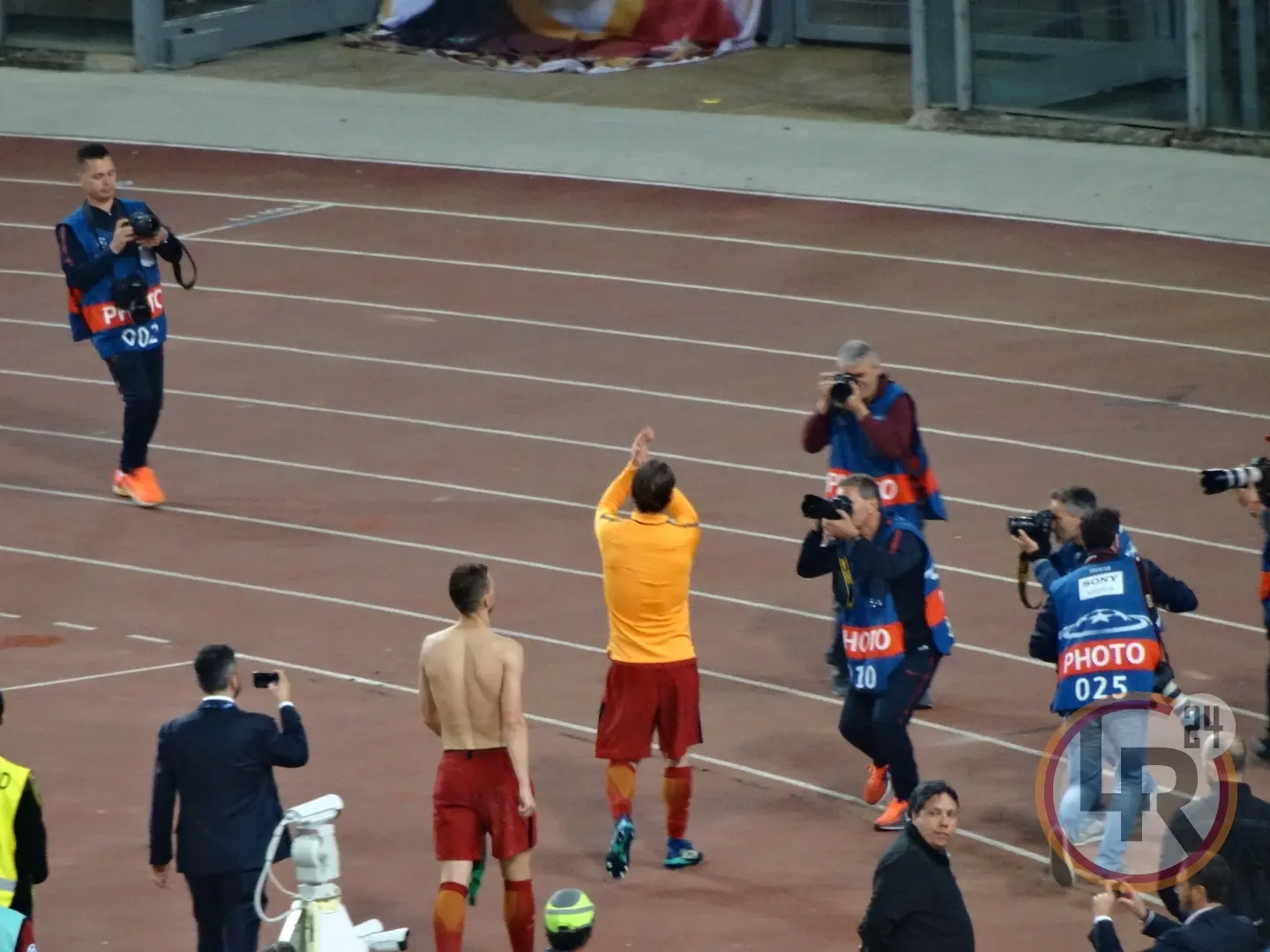 applausi roma liverpool