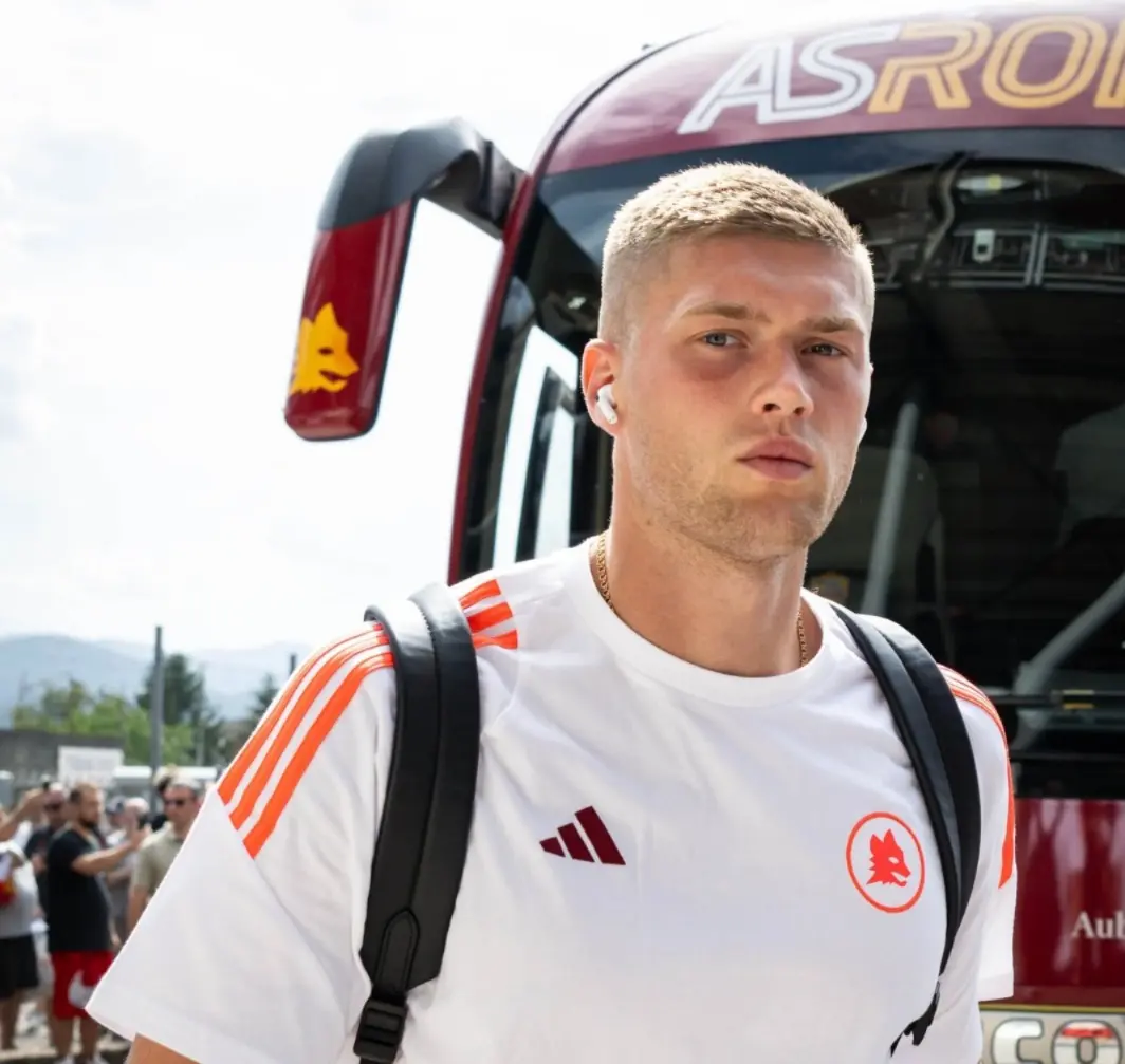 artem dovbyk roma olympiacos