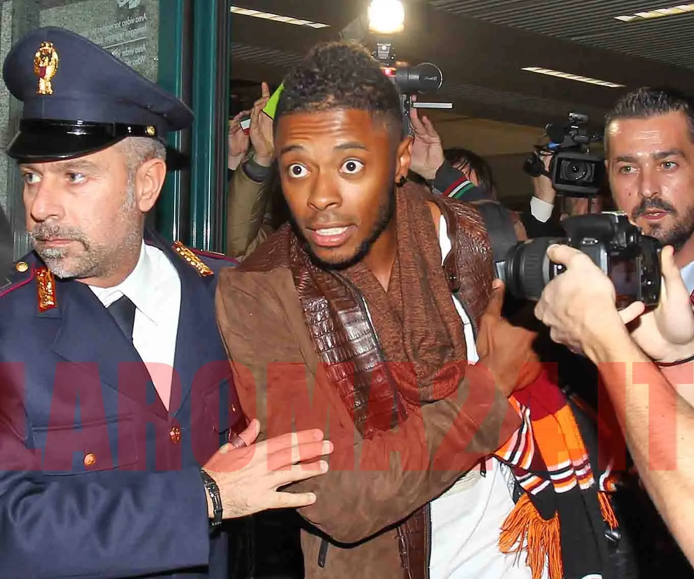 bastos arriva a fiumicino 19 1 14 mancini1