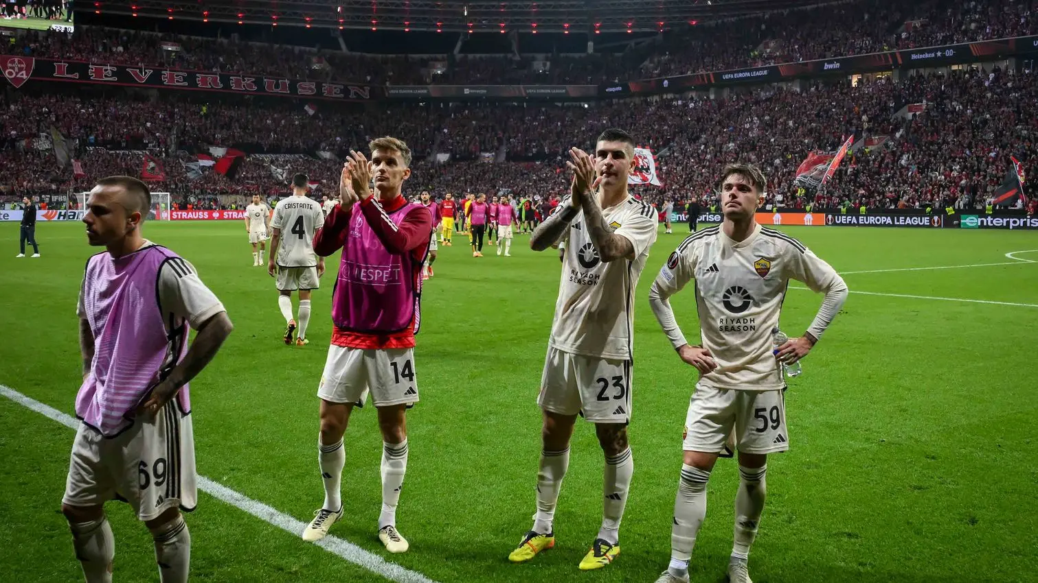 bayer leverkusen roma llorente mancini zalewski