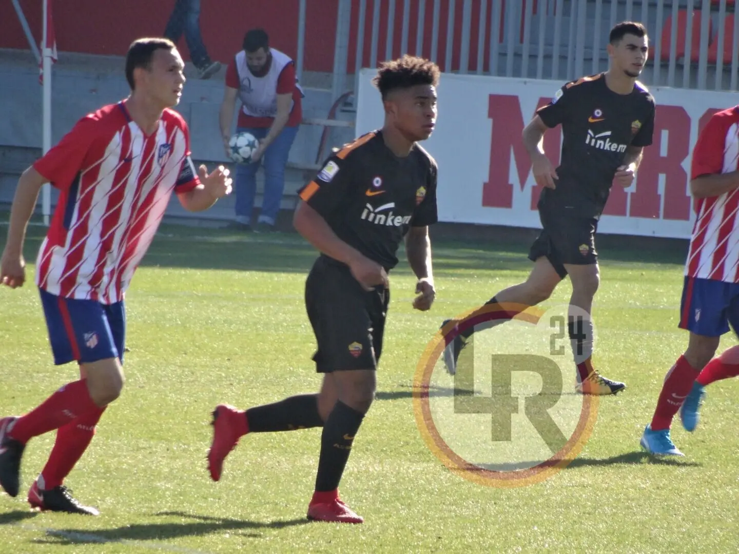 besuijen atletico roma youth league