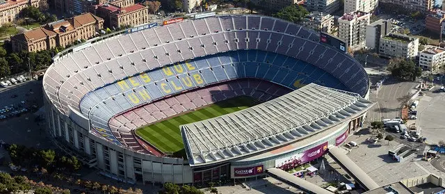 camp nou vista dallalto