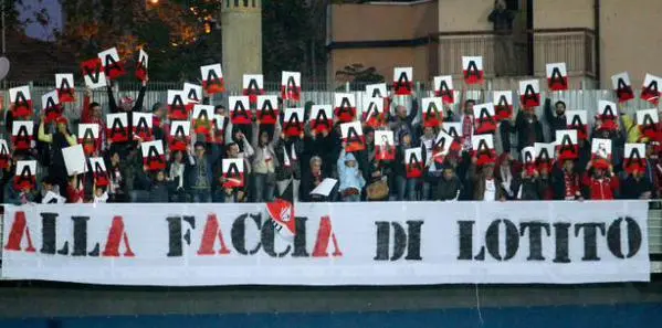 carpi striscione contro lotito